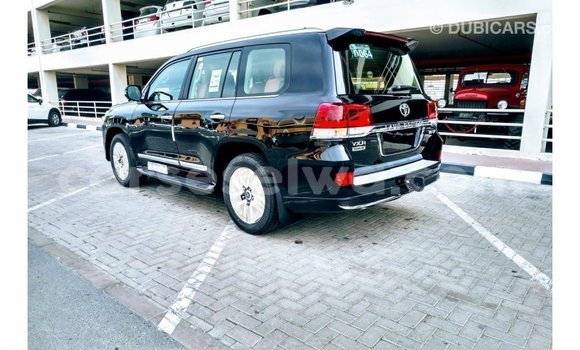 Buy Import Toyota Land Cruiser Black Car in Import - Dubai in East Mahé Buy Import Toyota Land Cruiser Black Car in Import - Dubai in East Mahé