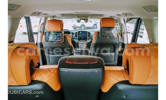 Buy Import Toyota Land Cruiser Black Car in Import - Dubai in East Mahé Buy Import Toyota Land Cruiser Black Car in Import - Dubai in East Mahé
