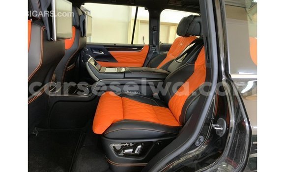 Acheter Import Voiture Lexus LX Noir à Import - Dubai, East Mahé Acheter Import Voiture Lexus LX Noir à Import - Dubai, East Mahé