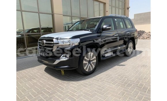 Acheter Import Voiture Toyota Land Cruiser Noir à Import - Dubai, East Mahé Acheter Import Voiture Toyota Land Cruiser Noir à Import - Dubai, East Mahé