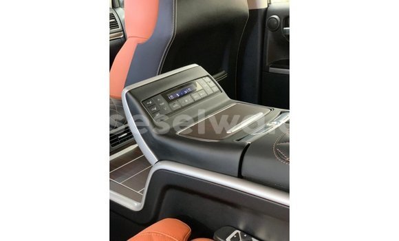 Acheter Import Voiture Toyota Land Cruiser Noir à Import - Dubai, East Mahé Acheter Import Voiture Toyota Land Cruiser Noir à Import - Dubai, East Mahé