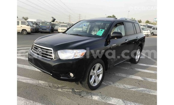 Acheter Import Voiture Toyota Highlander Noir à Import - Dubai, East Mahé Acheter Import Voiture Toyota Highlander Noir à Import - Dubai, East Mahé
