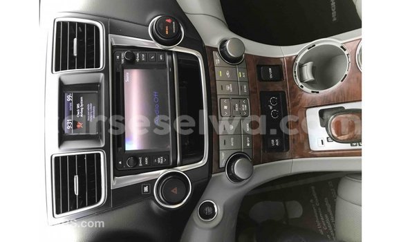 Acheter Import Voiture Toyota Highlander Autre à Import - Dubai, East Mahé Acheter Import Voiture Toyota Highlander Autre à Import - Dubai, East Mahé