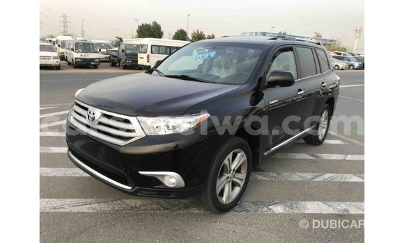Acheter Import Voiture Toyota Highlander Noir à Import - Dubai, East Mahé Acheter Import Voiture Toyota Highlander Noir à Import - Dubai, East Mahé