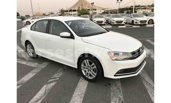 Acheter Import Voiture Volkswagen Jetta Blanc à Import - Dubai, East Mahé
