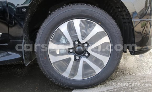 Acheter Import Voiture Toyota Land Cruiser Noir à Import - Dubai, East Mahé Acheter Import Voiture Toyota Land Cruiser Noir à Import - Dubai, East Mahé