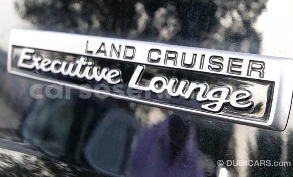 Acheter Import Voiture Toyota Land Cruiser Noir à Import - Dubai, East Mahé Acheter Import Voiture Toyota Land Cruiser Noir à Import - Dubai, East Mahé