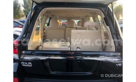Acheter Import Voiture Toyota Land Cruiser Noir à Import - Dubai, East Mahé Acheter Import Voiture Toyota Land Cruiser Noir à Import - Dubai, East Mahé