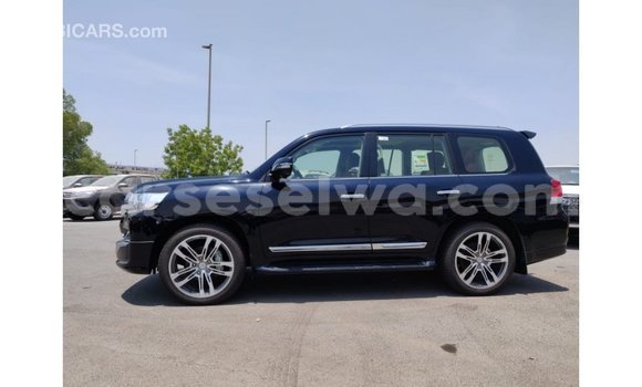 Buy Import Toyota Land Cruiser Black Car in Import - Dubai in East Mahé Buy Import Toyota Land Cruiser Black Car in Import - Dubai in East Mahé