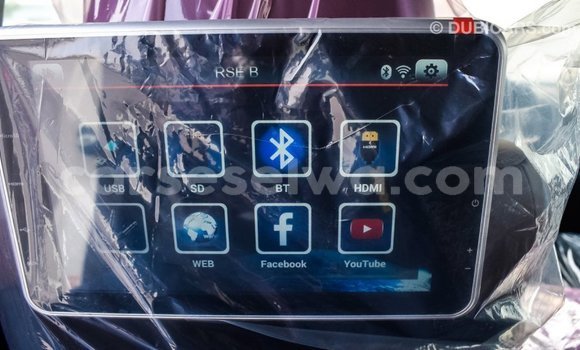 Acheter Import Voiture Toyota Land Cruiser Blanc à Import - Dubai, East Mahé Acheter Import Voiture Toyota Land Cruiser Blanc à Import - Dubai, East Mahé