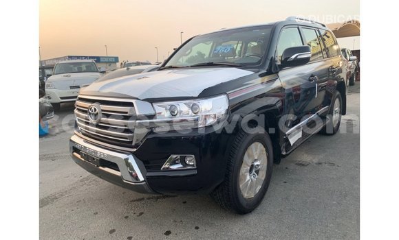 Buy Import Toyota Land Cruiser Black Car in Import - Dubai in East Mahé Buy Import Toyota Land Cruiser Black Car in Import - Dubai in East Mahé