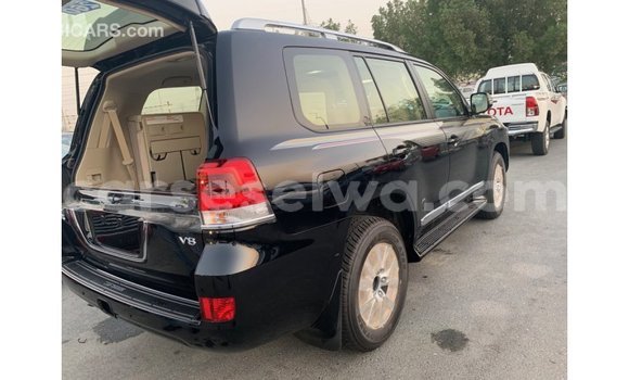 Buy Import Toyota Land Cruiser Black Car in Import - Dubai in East Mahé Buy Import Toyota Land Cruiser Black Car in Import - Dubai in East Mahé