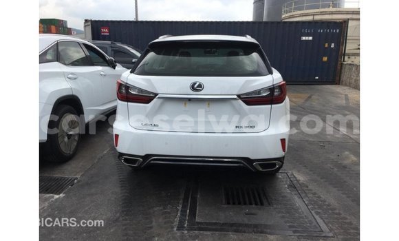 Acheter Import Voiture Lexus RX 300 Blanc à Import - Dubai, East Mahé Acheter Import Voiture Lexus RX 300 Blanc à Import - Dubai, East Mahé