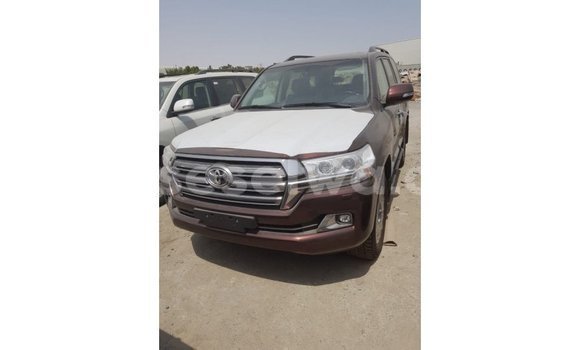 Acheter Import Voiture Toyota Land Cruiser Marron à Import - Dubai, East Mahé Acheter Import Voiture Toyota Land Cruiser Marron à Import - Dubai, East Mahé