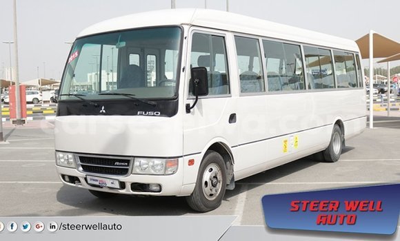 Acheter Import Voiture Mitsubishi Carisma Blanc à Import - Dubai, East Mahé Acheter Import Voiture Mitsubishi Carisma Blanc à Import - Dubai, East Mahé