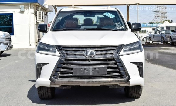 Acheter Import Voiture Lexus LX Blanc à Import - Dubai, East Mahé Acheter Import Voiture Lexus LX Blanc à Import - Dubai, East Mahé