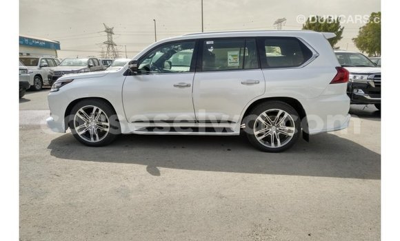Acheter Import Voiture Lexus LX Blanc à Import - Dubai, East Mahé Acheter Import Voiture Lexus LX Blanc à Import - Dubai, East Mahé