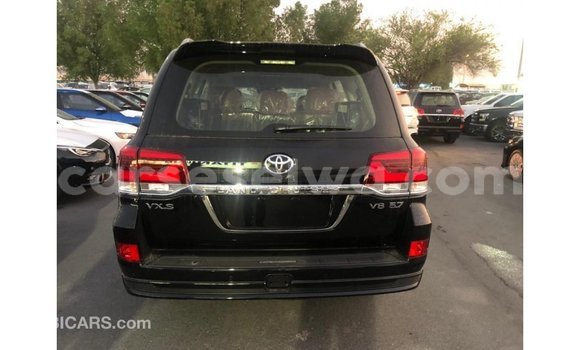 Acheter Import Voiture Toyota Land Cruiser Noir à Import - Dubai, East Mahé Acheter Import Voiture Toyota Land Cruiser Noir à Import - Dubai, East Mahé