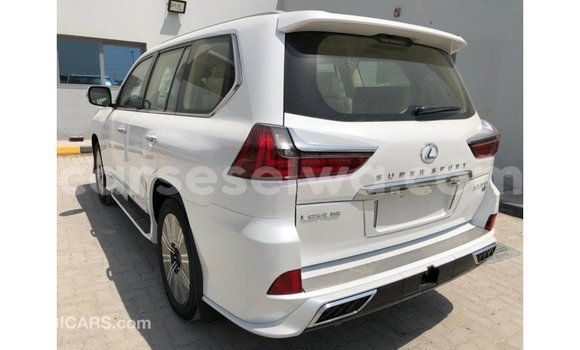 Acheter Import Voiture Lexus LX Blanc à Import - Dubai, East Mahé Acheter Import Voiture Lexus LX Blanc à Import - Dubai, East Mahé