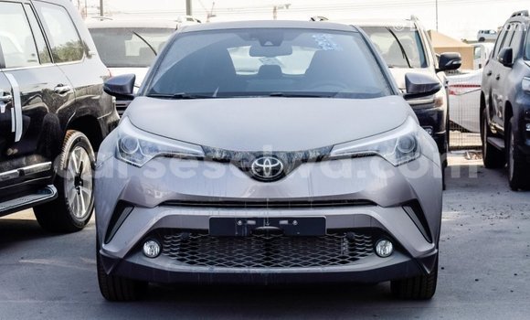 Acheter Import Voiture Toyota C-HR Autre à Import - Dubai, East Mahé Acheter Import Voiture Toyota C-HR Autre à Import - Dubai, East Mahé