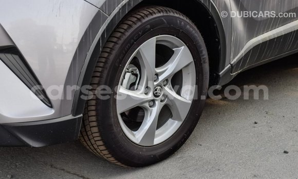 Acheter Import Voiture Toyota C-HR Autre à Import - Dubai, East Mahé Acheter Import Voiture Toyota C-HR Autre à Import - Dubai, East Mahé