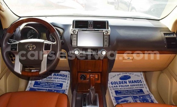Acheter Import Voiture Toyota Prado Blanc à Import - Dubai, East Mahé Acheter Import Voiture Toyota Prado Blanc à Import - Dubai, East Mahé