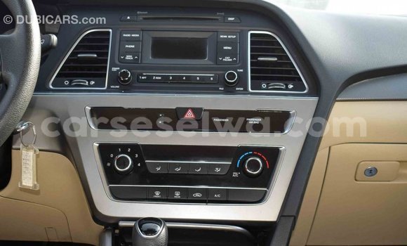 Acheter Import Voiture Hyundai Sonata Marron à Import - Dubai, East Mahé Acheter Import Voiture Hyundai Sonata Marron à Import - Dubai, East Mahé