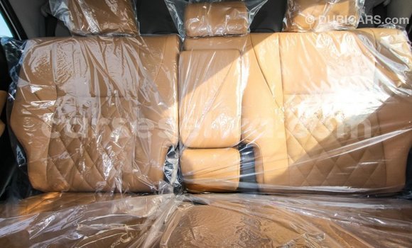 Acheter Import Voiture Toyota Fortuner Blanc à Import - Dubai, East Mahé Acheter Import Voiture Toyota Fortuner Blanc à Import - Dubai, East Mahé