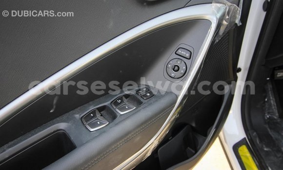 Acheter Import Voiture Hyundai Santa Fe Blanc à Import - Dubai, East Mahé Acheter Import Voiture Hyundai Santa Fe Blanc à Import - Dubai, East Mahé