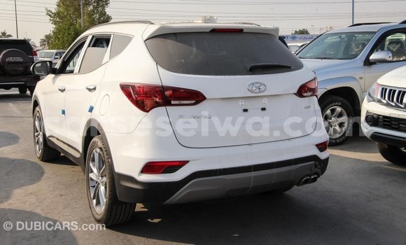 Acheter Import Voiture Hyundai Santa Fe Blanc à Import - Dubai, East Mahé Acheter Import Voiture Hyundai Santa Fe Blanc à Import - Dubai, East Mahé