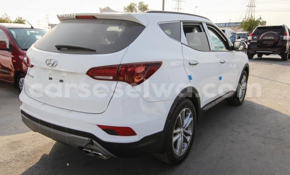 Acheter Import Voiture Hyundai Santa Fe Blanc à Import - Dubai, East Mahé Acheter Import Voiture Hyundai Santa Fe Blanc à Import - Dubai, East Mahé