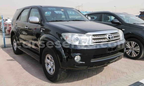 Acheter Import Voiture Toyota Fortuner Noir à Import - Dubai, East Mahé Acheter Import Voiture Toyota Fortuner Noir à Import - Dubai, East Mahé