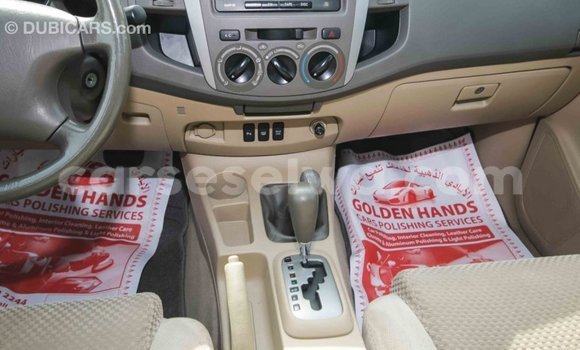 Acheter Import Voiture Toyota Fortuner Noir à Import - Dubai, East Mahé Acheter Import Voiture Toyota Fortuner Noir à Import - Dubai, East Mahé