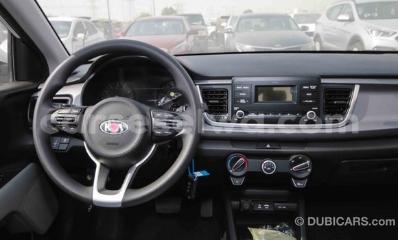 Acheter Import Voiture Kia Rio Blanc à Import - Dubai, East Mahé Acheter Import Voiture Kia Rio Blanc à Import - Dubai, East Mahé