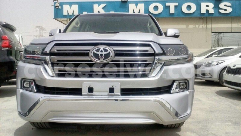 Big with watermark toyota land cruiser east mah%c3%a9 import dubai 4857
