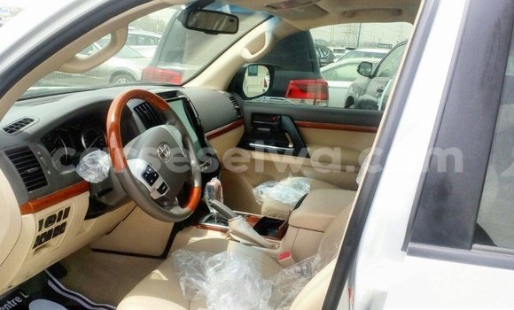 Acheter Import Voiture Toyota Land Cruiser Autre à Import - Dubai, East Mahé Acheter Import Voiture Toyota Land Cruiser Autre à Import - Dubai, East Mahé