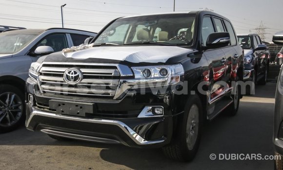 Acheter Import Voiture Toyota Land Cruiser Noir à Import - Dubai, East Mahé Acheter Import Voiture Toyota Land Cruiser Noir à Import - Dubai, East Mahé