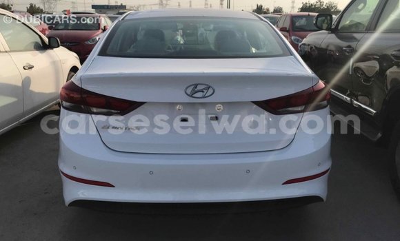 Acheter Import Voiture Hyundai Elantra Blanc à Import - Dubai, East Mahé Acheter Import Voiture Hyundai Elantra Blanc à Import - Dubai, East Mahé