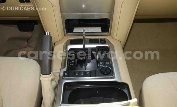 Acheter Import Voiture Toyota Land Cruiser Autre à Import - Dubai, East Mahé Acheter Import Voiture Toyota Land Cruiser Autre à Import - Dubai, East Mahé