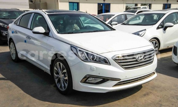 Acheter Import Voiture Hyundai Sonata Blanc à Import - Dubai, East Mahé Acheter Import Voiture Hyundai Sonata Blanc à Import - Dubai, East Mahé