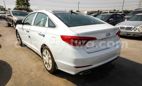 Acheter Import Voiture Hyundai Sonata Blanc à Import - Dubai, East Mahé Acheter Import Voiture Hyundai Sonata Blanc à Import - Dubai, East Mahé
