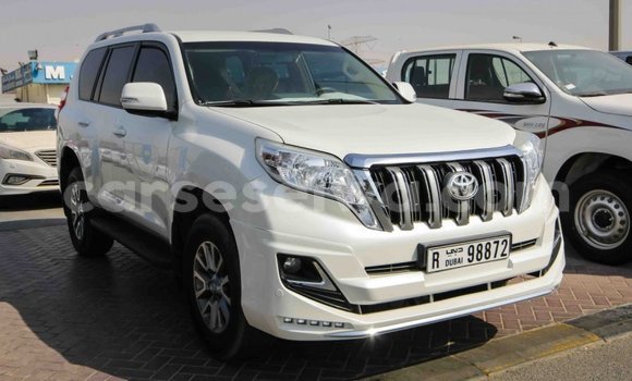 Acheter Import Voiture Toyota Prado Blanc à Import - Dubai, East Mahé Acheter Import Voiture Toyota Prado Blanc à Import - Dubai, East Mahé