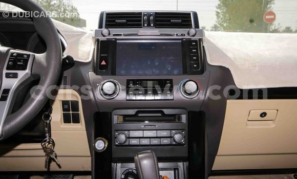 Acheter Import Voiture Toyota Prado Blanc à Import - Dubai, East Mahé Acheter Import Voiture Toyota Prado Blanc à Import - Dubai, East Mahé