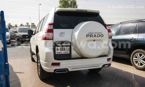 Acheter Import Voiture Toyota Prado Blanc à Import - Dubai, East Mahé Acheter Import Voiture Toyota Prado Blanc à Import - Dubai, East Mahé