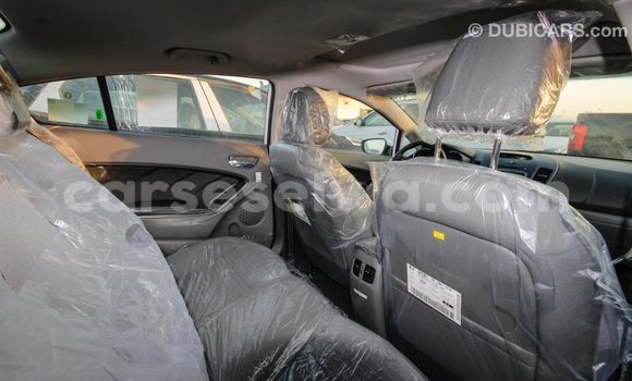 Acheter Import Voiture Kia Cerato Blanc à Import - Dubai, East Mahé Acheter Import Voiture Kia Cerato Blanc à Import - Dubai, East Mahé