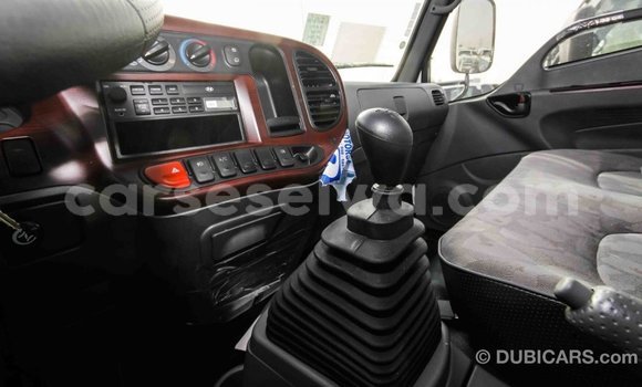 Acheter Import Voiture Hyundai Accent Blanc à Import - Dubai, East Mahé Acheter Import Voiture Hyundai Accent Blanc à Import - Dubai, East Mahé