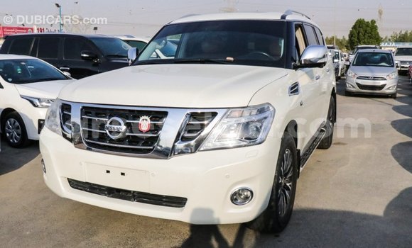 Acheter Import Voiture Nissan Patrol Blanc à Import - Dubai, East Mahé Acheter Import Voiture Nissan Patrol Blanc à Import - Dubai, East Mahé