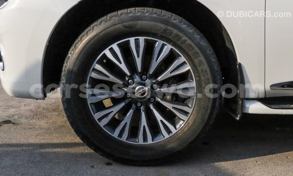 Acheter Import Voiture Nissan Patrol Blanc à Import - Dubai, East Mahé Acheter Import Voiture Nissan Patrol Blanc à Import - Dubai, East Mahé