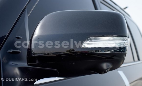 Acheter Import Voiture Toyota Land Cruiser Noir à Import - Dubai, East Mahé Acheter Import Voiture Toyota Land Cruiser Noir à Import - Dubai, East Mahé