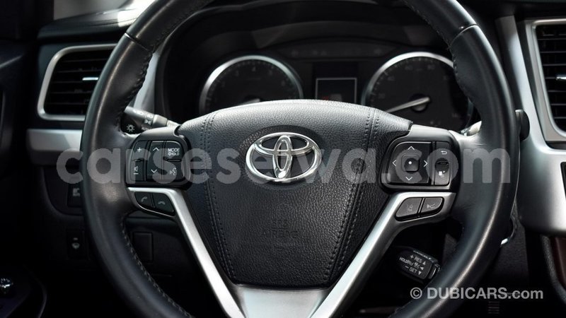 Big with watermark toyota highlander east mah%c3%a9 import dubai 4887